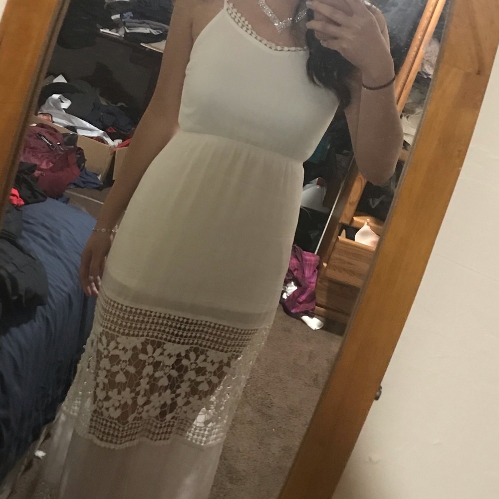 Rue 21 size small white bohemian lace like dress